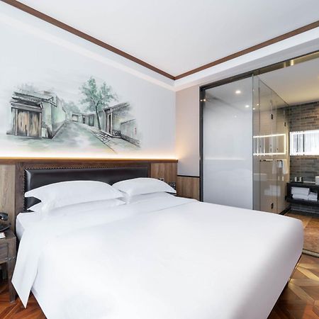 Nost Algia Hotel Near Beijing Panjiayuan Antique Market- Beijing Happy Valley, Cbd, China Zun And Sanlitun, Tian'Anmen Square, Free Ice Cream, Mineral Water, Coffee, Snacks And Laundry Service, Free Gymnastic, English Communication Well Dış mekan fotoğraf