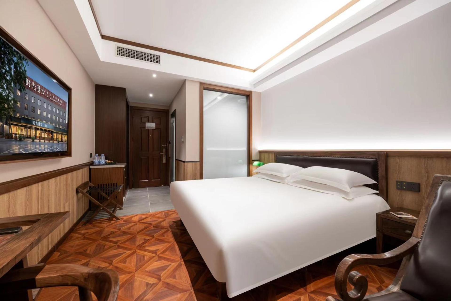 Nost Algia Hotel Near Beijing Panjiayuan Antique Market- Beijing Happy Valley, Cbd, China Zun And Sanlitun, Tian'Anmen Square, Free Ice Cream, Mineral Water, Coffee, Snacks And Laundry Service, Free Gymnastic, English Communication Well Dış mekan fotoğraf