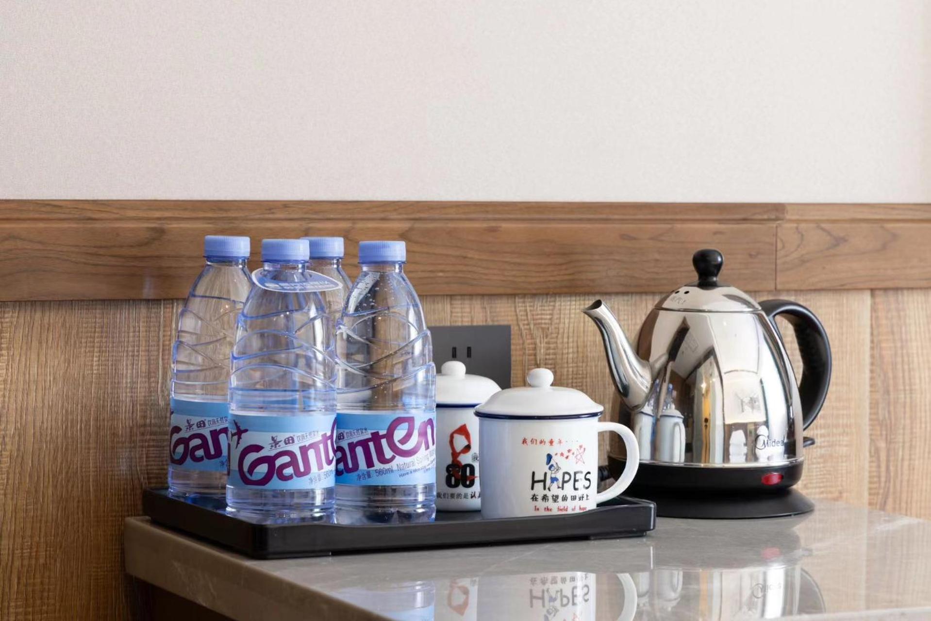 Nost Algia Hotel Near Beijing Panjiayuan Antique Market- Beijing Happy Valley, Cbd, China Zun And Sanlitun, Tian'Anmen Square, Free Ice Cream, Mineral Water, Coffee, Snacks And Laundry Service, Free Gymnastic, English Communication Well Dış mekan fotoğraf