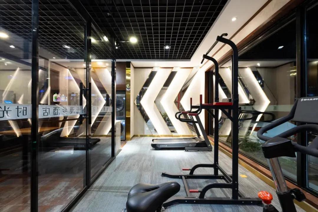 Nost Algia Hotel Near Beijing Panjiayuan Antique Market- Beijing Happy Valley, Cbd, China Zun And Sanlitun, Tian'Anmen Square, Free Ice Cream, Mineral Water, Coffee, Snacks And Laundry Service, Free Gymnastic, English Communication Well Dış mekan fotoğraf