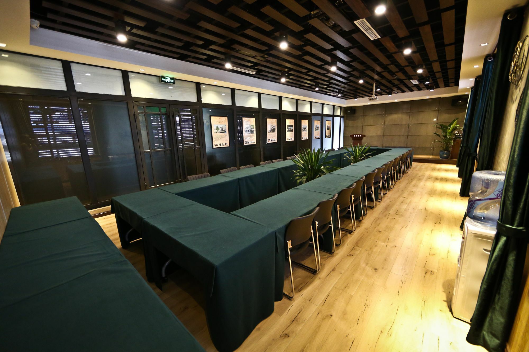 Nost Algia Hotel Near Beijing Panjiayuan Antique Market- Beijing Happy Valley, Cbd, China Zun And Sanlitun, Tian'Anmen Square, Free Ice Cream, Mineral Water, Coffee, Snacks And Laundry Service, Free Gymnastic, English Communication Well Dış mekan fotoğraf
