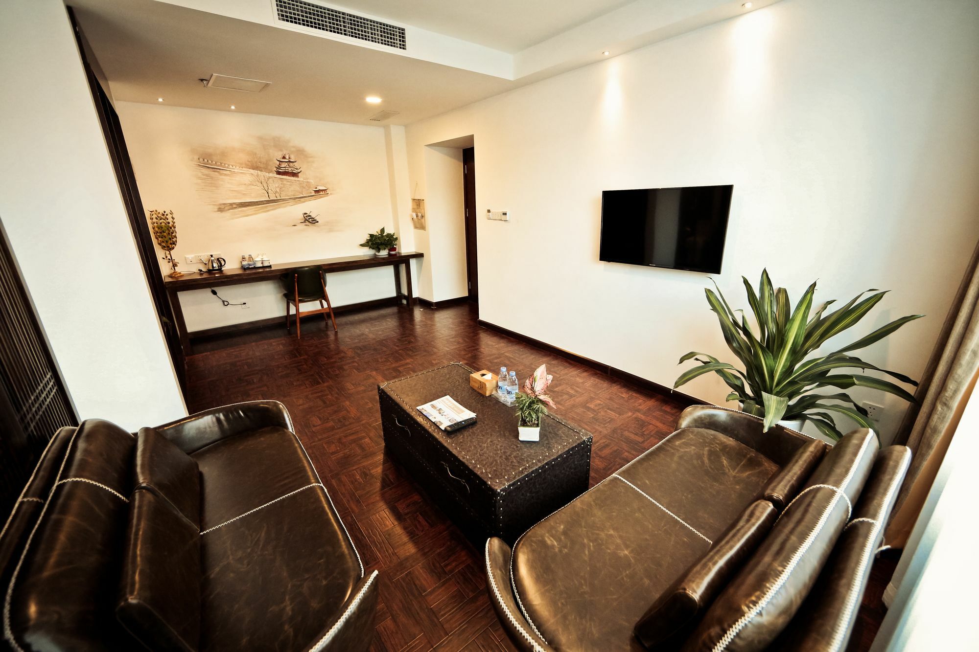 Nost Algia Hotel Near Beijing Panjiayuan Antique Market- Beijing Happy Valley, Cbd, China Zun And Sanlitun, Tian'Anmen Square, Free Ice Cream, Mineral Water, Coffee, Snacks And Laundry Service, Free Gymnastic, English Communication Well Dış mekan fotoğraf