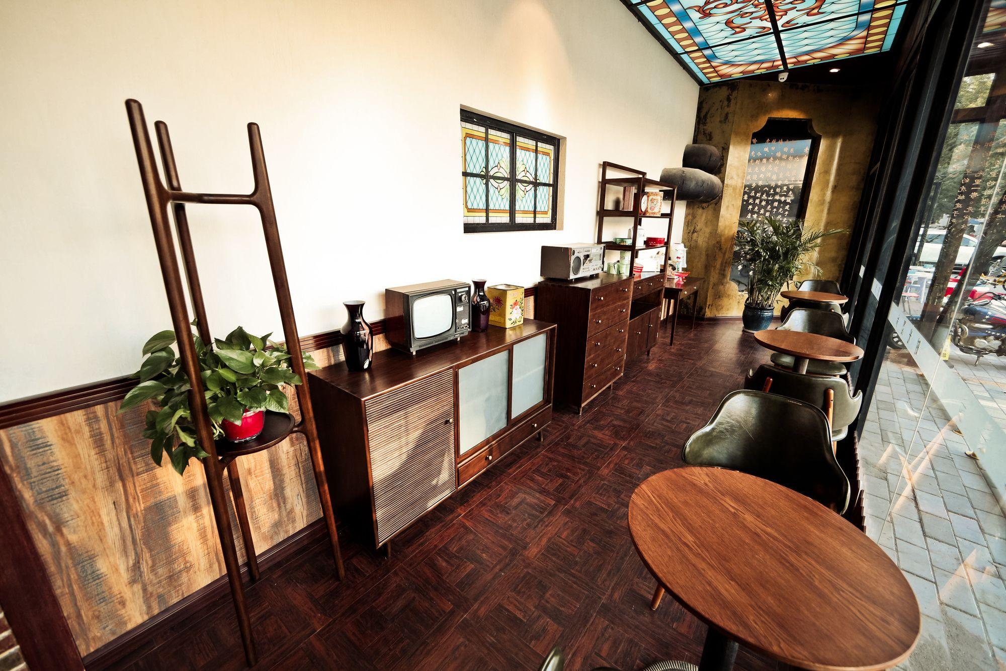 Nost Algia Hotel Near Beijing Panjiayuan Antique Market- Beijing Happy Valley, Cbd, China Zun And Sanlitun, Tian'Anmen Square, Free Ice Cream, Mineral Water, Coffee, Snacks And Laundry Service, Free Gymnastic, English Communication Well Dış mekan fotoğraf