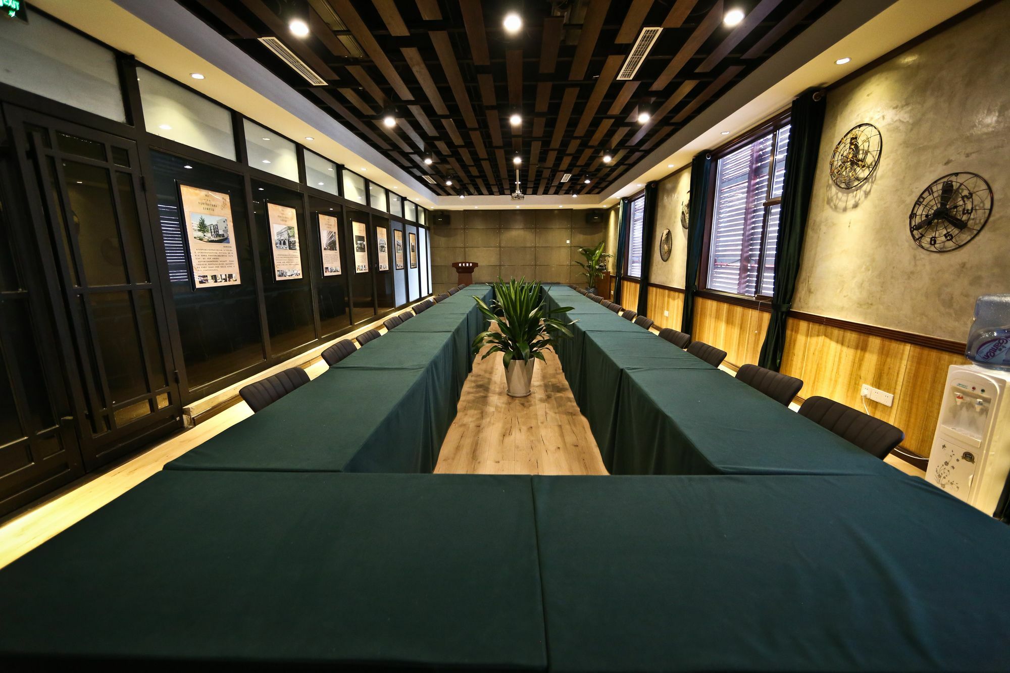 Nost Algia Hotel Near Beijing Panjiayuan Antique Market- Beijing Happy Valley, Cbd, China Zun And Sanlitun, Tian'Anmen Square, Free Ice Cream, Mineral Water, Coffee, Snacks And Laundry Service, Free Gymnastic, English Communication Well Dış mekan fotoğraf