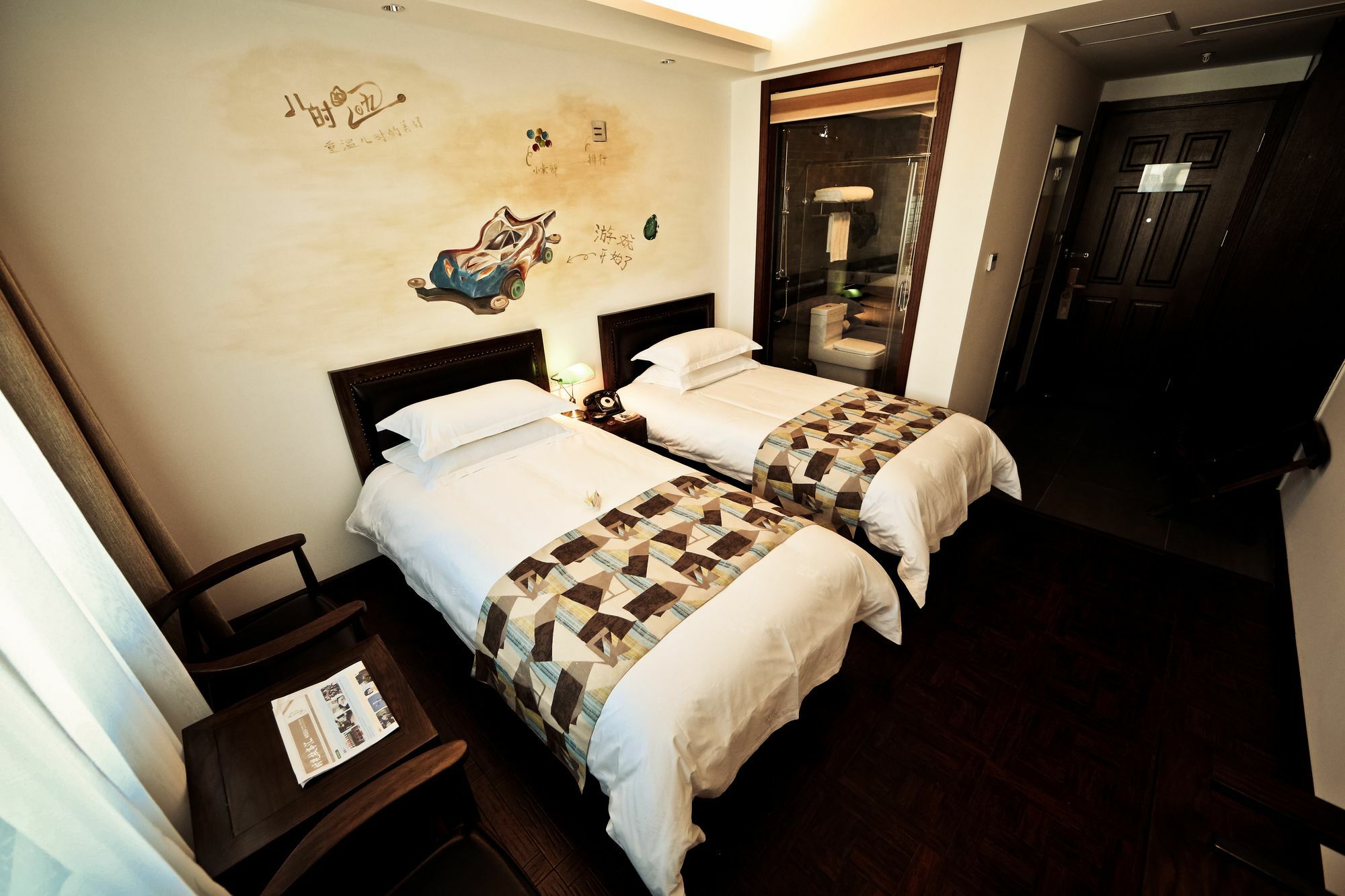 Nost Algia Hotel Near Beijing Panjiayuan Antique Market- Beijing Happy Valley, Cbd, China Zun And Sanlitun, Tian'Anmen Square, Free Ice Cream, Mineral Water, Coffee, Snacks And Laundry Service, Free Gymnastic, English Communication Well Dış mekan fotoğraf